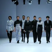Wilsen Willim JFW 2021 (publicity.gettyimages.com/jakarta-fashion-week-2021)