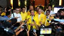 Wakil Ketum Partai Golkar versi Munas di Ancol, Priyo Budi Santoso saat menjawab pertanyaan awak media di kantor Kemenkumham, Jakarta, Senin (8/12/2014). (Liputan6.com/Johan Tallo) 