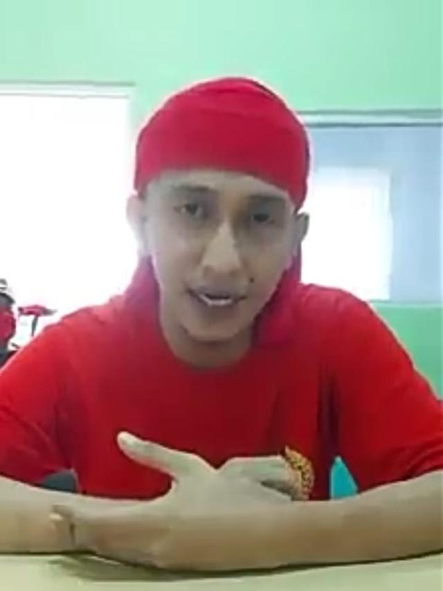 Tangkapan layar video penjelasan Habib Bahar Smith menepis isu bahwa dia bonyok dipukuli petugas Lapas Nusakambangan. (Foto: Liputan6.com/tangkapan layar video)