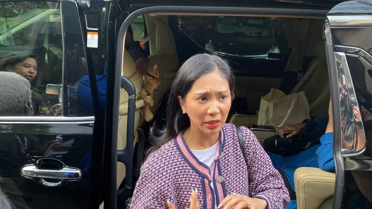 Artis Bunga Zainal Pertanyakan Kasus Investasi Fiktif Senilai Rp6,2 Miliar