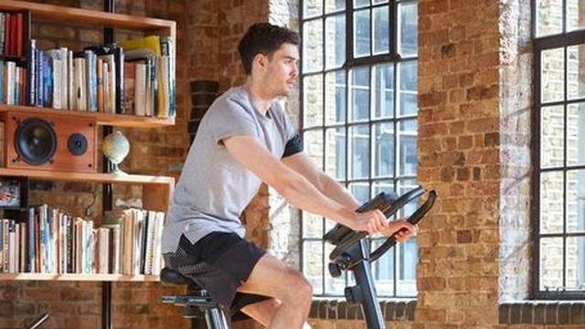 Jalani Hidup Sehat dengan Olahraga Menggunakan Treadmill dan Exercise Bike