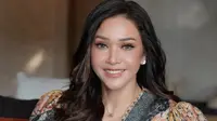 6 Model Batik Maia Estianty di Berbagai Acara, Tampil Anggun dan Penuh Karisma