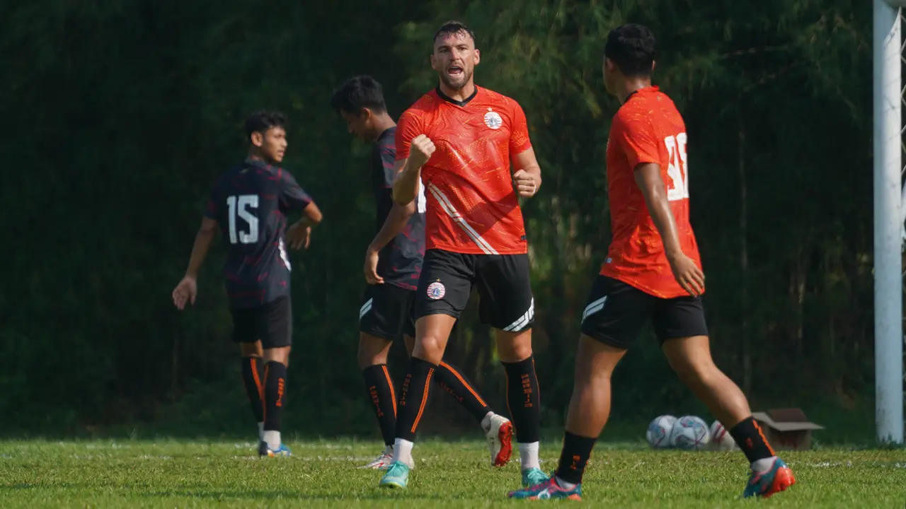 Foto: Persija Jakarta Gelar Pertandingan Internal Jelang Laga Perdana BRI Liga 1