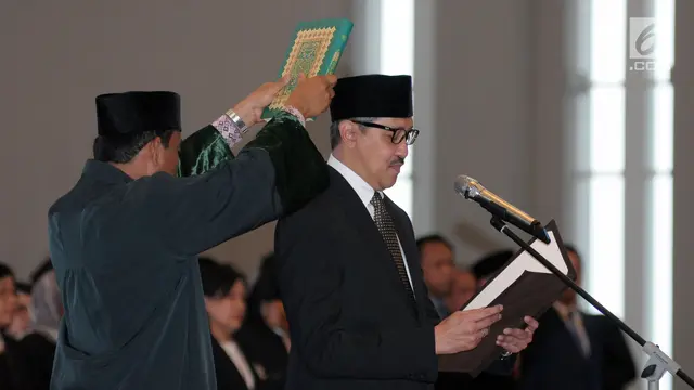 Di Depan Ketua MA, Dody Budi Waluyo Ucapkan Sumpah Jabatan Deputi Gubernur BI
