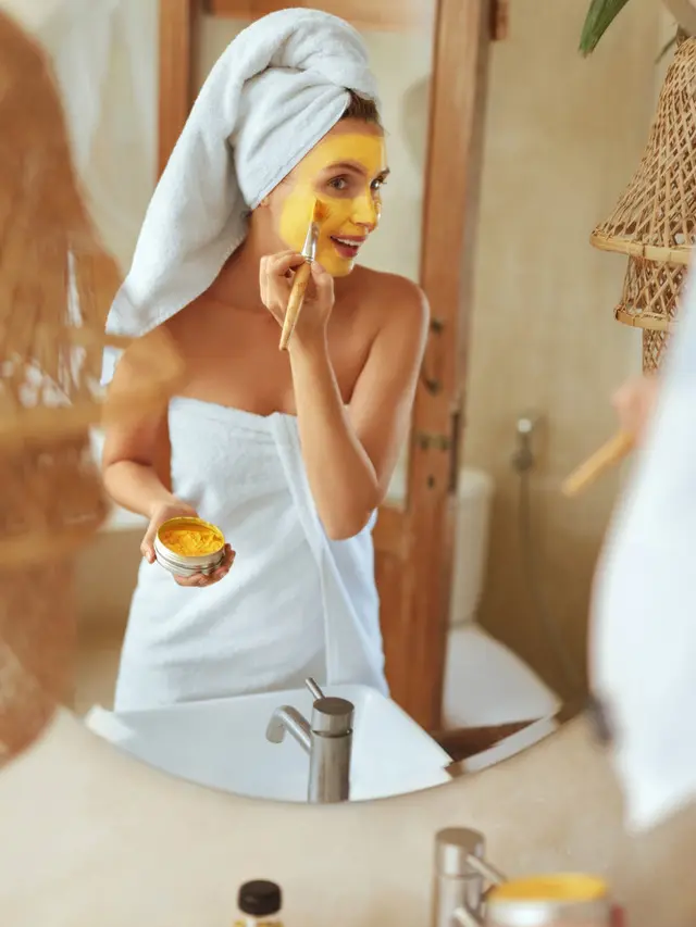 Banyak Sekali Manfaatnya untuk Wajah, Begini Cara Menggunakan Masker Kunyit Alami yang Benar di Rumah