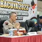 Kapolda Jatim saat menggelar Tactical Floor Game (TFG) jelang Piala Dunia U-17 di Surabaya. (Dian Kurniawan/Liputan6.com)