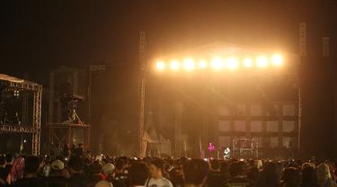[Bintang] Suasana Konser Jogjarockarta 2017