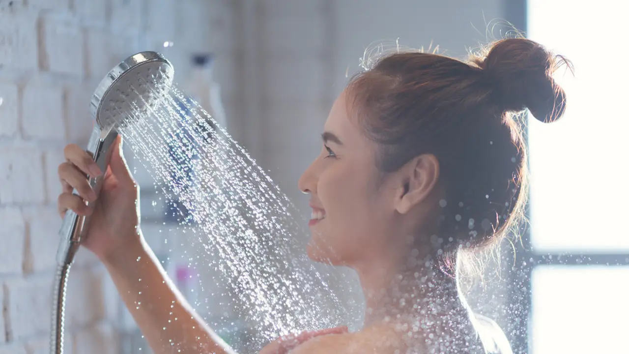 5 Kesalahan yang Sering Kamu Lakukan Saat Mandi