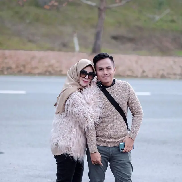 Asisten Meninggal Dunia, Ini 6 Potret Kenangan Keluarga Raffi Ahmad dan Iwang Orlon