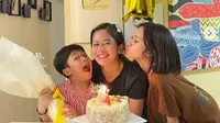 Kisah Hidup Farida Nurhan, Lulusan SMP yang Jadi YouTuber Terkenal