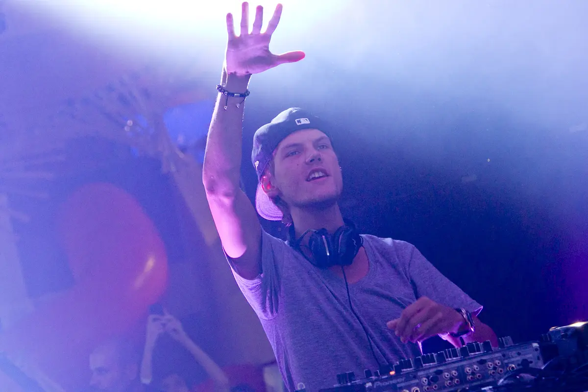 [Bintang] Meninggal Dunia, Bagaimana Nasib Album Baru Avicii?