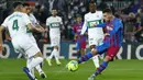 Anak asuh Xavi begitu mendominasi jalannya laga dengan pengusaan bola mencapai 74 persen. Mereka mampu melepaskan 19 tendangan dengan 8 diantaranya mengarah ke gawang. (AP/Joan Monfort)