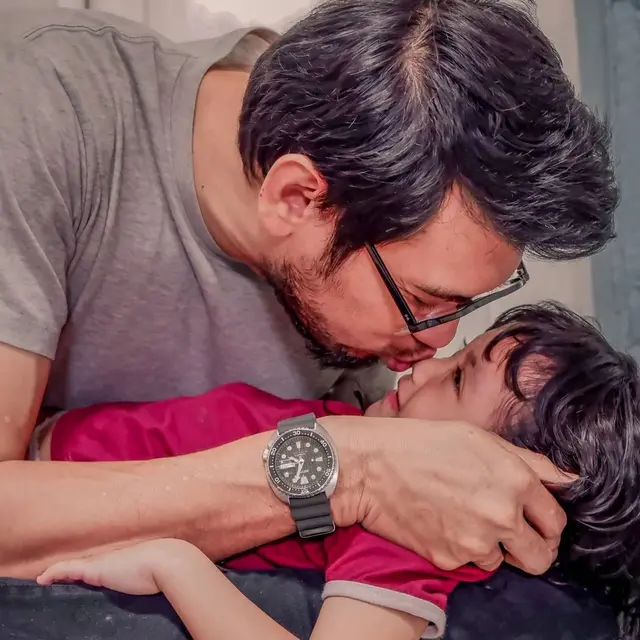 Teuku Mirza mendapatkan anak kedua berjenis kelamin laki-laki (https://www.instagram.com/p/CSUBrh_hpAl/)