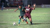 Duel PS Tira Vs PSM Makassar di Stadion Sultan Agung, Bantul, Rabu (19/9/2018). (Bola.com/Permana Kusumadijaya)