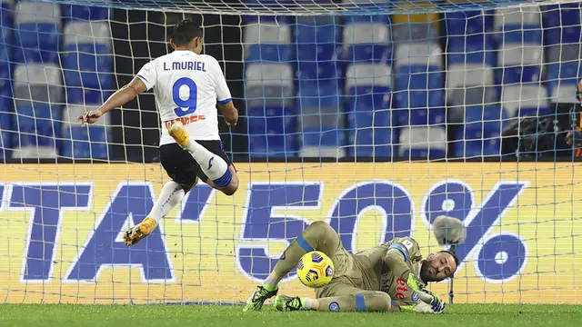 FOTO: Napoli Ditahan Imbang Atalanta di Leg 1 Semifinal Coppa Italia