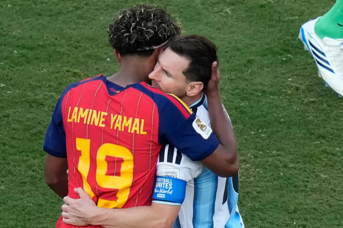 Lamine Yamal, Lionel Messi,