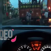 Aksi Bajing Loncat Terekam Kamera