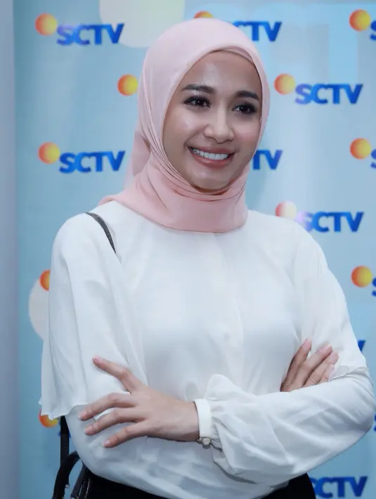"Sinetron (D'Hijabers) ini ditawarin dari tahun lalu, ini striping Ramadan. Waktu dikasih skrit, kata-katanya ternyata bagus,” ucap Bella dalam jumpa pers program Ramadhan SCTV di SCTV Tower, Senayan, Selasa (17/5/2016). (Galih W. Satria/Bintang.com)