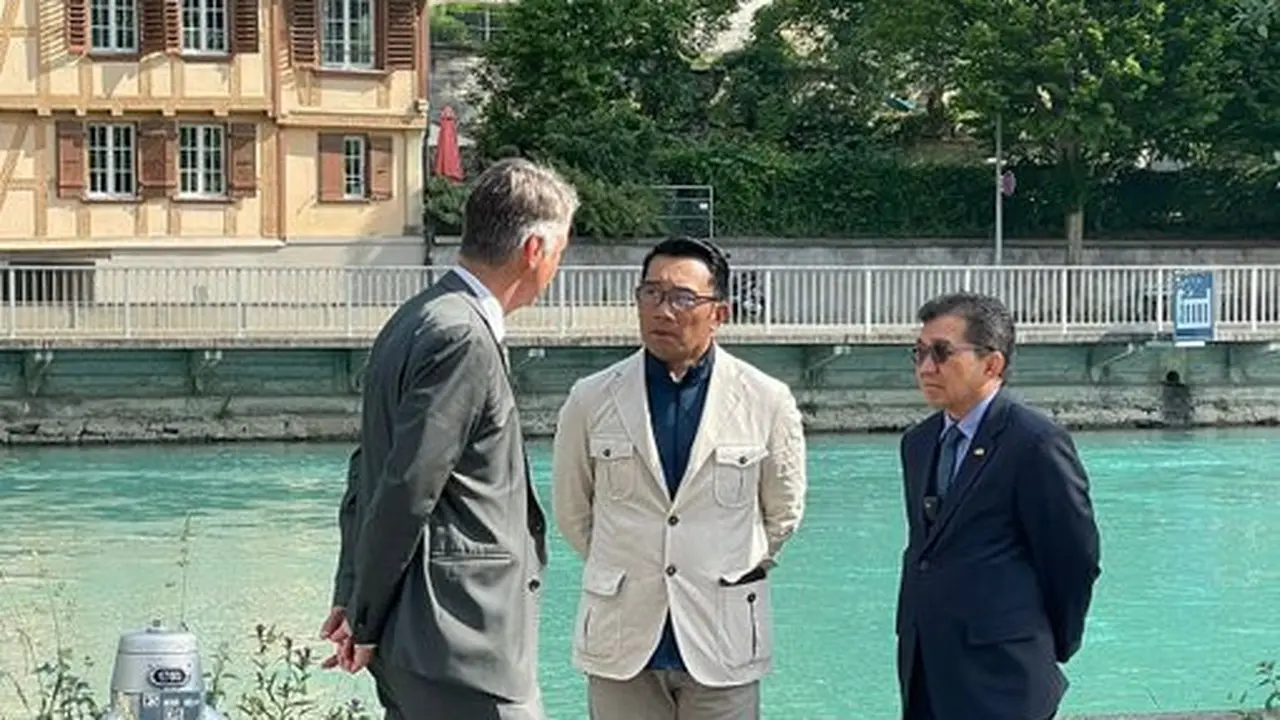 6 Potret Ridwan Kamil Dapat Dukungan dari Warga Lokal di Bern, Swiss