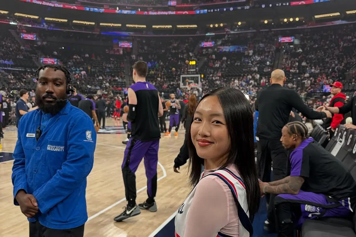 Bikin Bangga! Penyanyi Malea Emma Tampil di Laga NBA dengan Jersey Bertema Kemerdekaan Indonesia