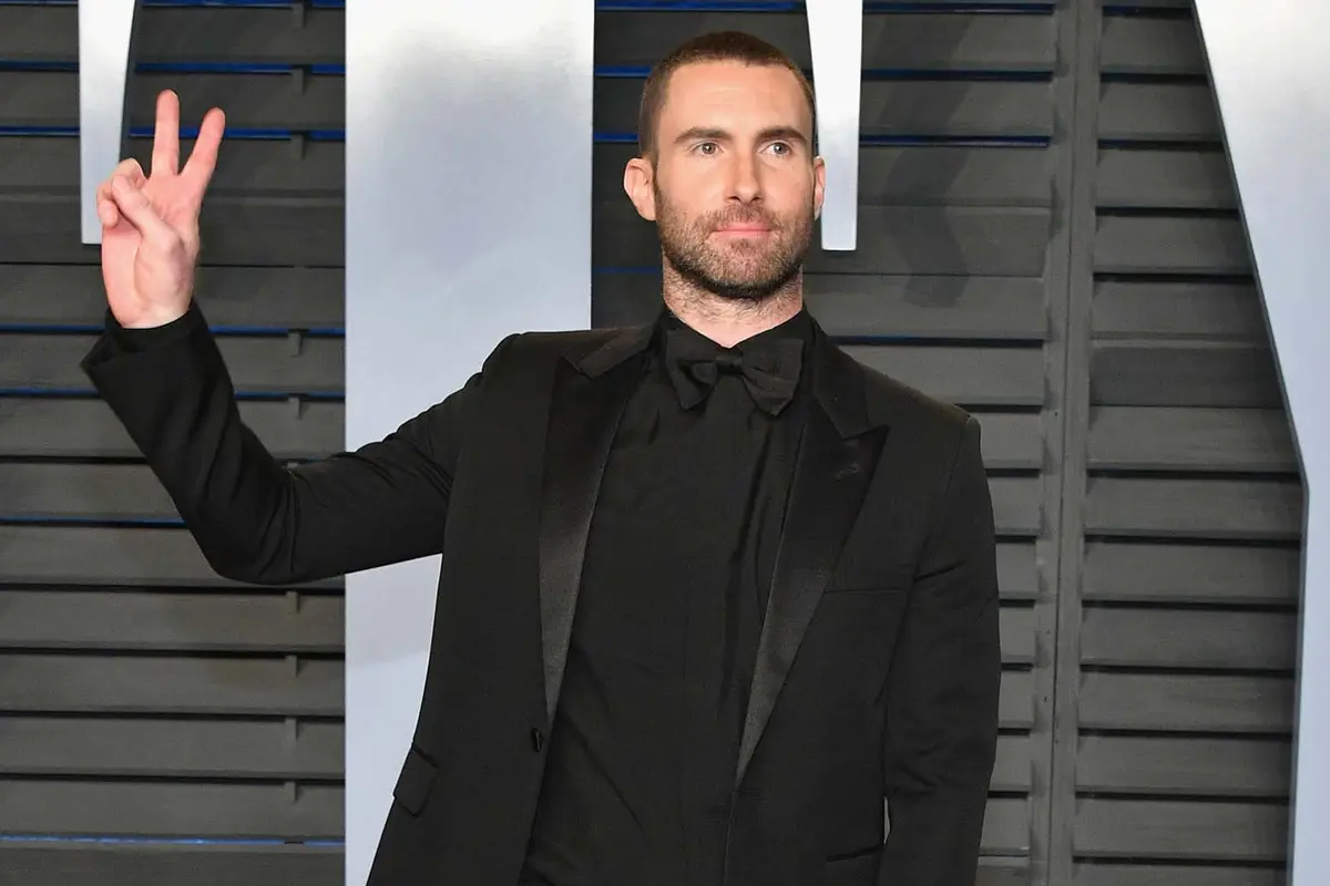 [Bintang] Adam Levine