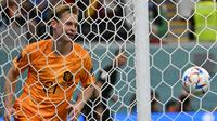 Frenkie De Jong. Gelandang tengah Timnas Belanda berusia 25 tahun yang telah membela Barcelona sejak awal musim 2019/2020 ini juga selalu tampil dalam 4 laga Tim Oranye di Piala Dunia 2022. Ia selalu menjadi starter dalam 4 laga tersebut, dan mampu menyumbang 1 assist pada matchday pertama saat menang 2-0 atas Senegal. Pada matchday ketiga saat menang 2-0 atas tuan rumah Qatar, Frenkie De Jong mampu menyumbang 1 gol. (AFP/Alberto Pizzoli)