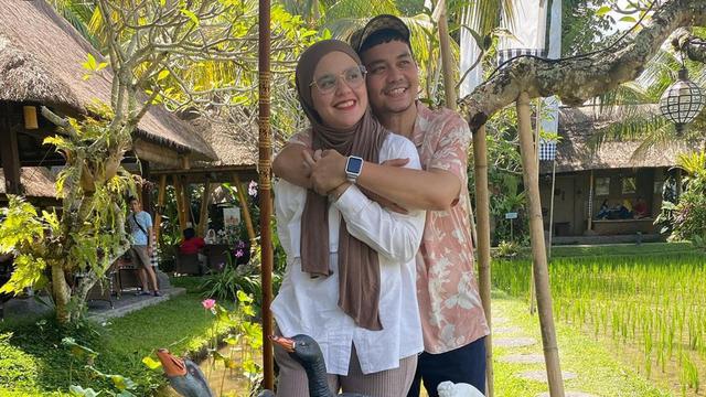 FOTO: Momen Mesra Indra Bekti dan Aldila Jelita, Bikin Baper
