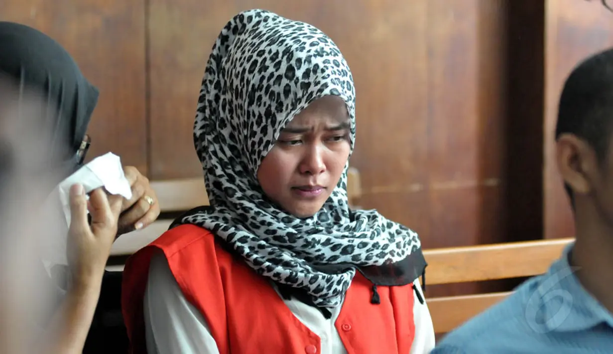 Assyifa Ramadhani, terdakwa pembunuhan Ade Sara, di Pengadilan Negeri Jakarta Pusat, (7/10/14). (Liputan6.com/Panji Diksana)  