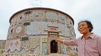 Bangun Istana dari Keramik, Wanita Ini Habiskan Rp 12 Miliar (odditycentral)