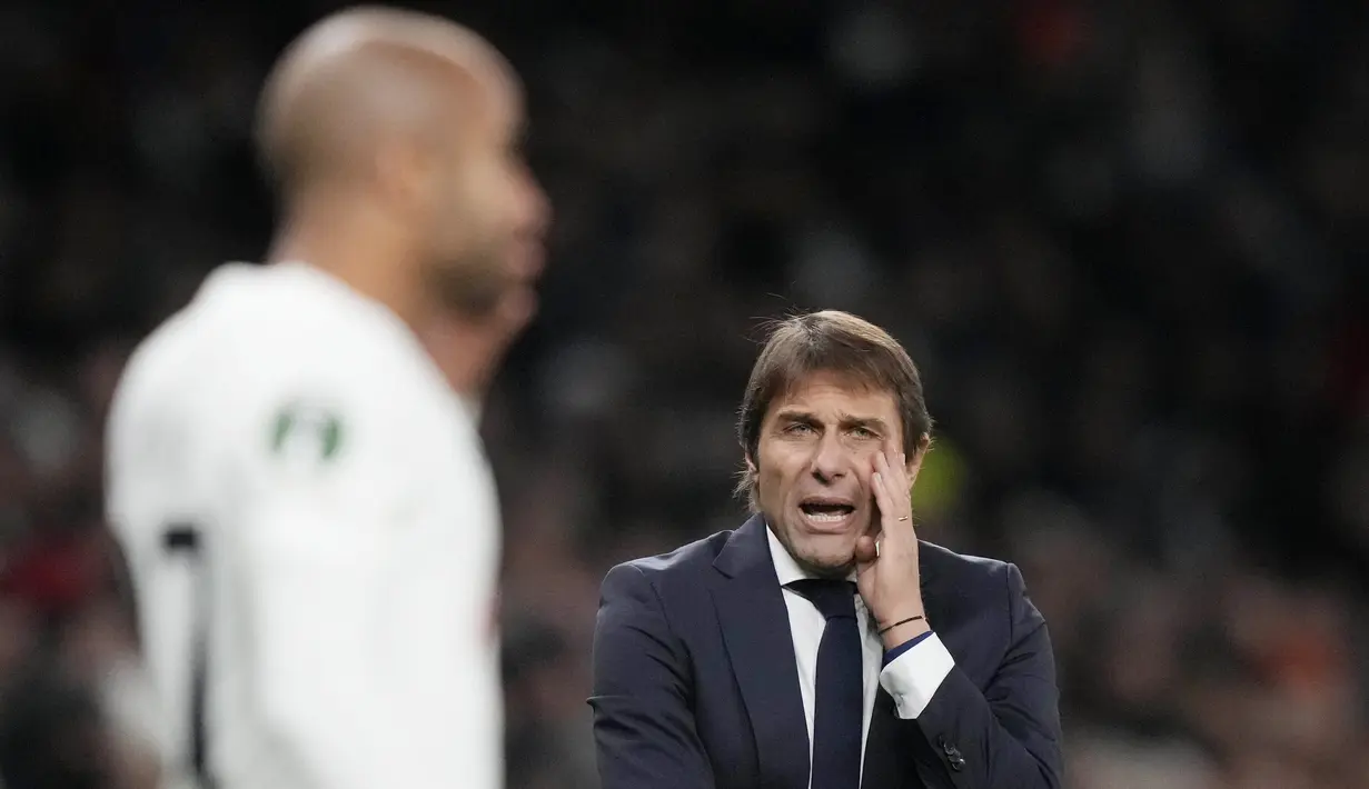 Tottenham sempat tampil luar biasa dengan unggul tiga gol lebih dahulu, masing-masing lewat gol Son Heung-min, Lucas Moura, dan gol bunuh diri Jacob Rasmussen. (AP/Frank Augstein)