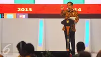 Presiden Joko Widodo memberi pemaparan saat pembukaan Kompas 100 CEO Forum di Jakarta, Kamis (24/11). Forum tersebut menjadi ajang dialog para pemimpin perusahaan setingkat Chief Executive Officer (CEO)‎. (Liputan.com/Angga Yuniar)