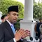 Raffi Ahmad usai dilantik Presiden Prabowo Subianto menjadi&nbsp;Utusan Khusus Presiden bidang Pembinaan Generasi Muda dan Pekerja Seni di Istana Negara, Jakarta, Selasa (22/10/2024). (Merdeka.com/Muhammad Genantan Saputra)