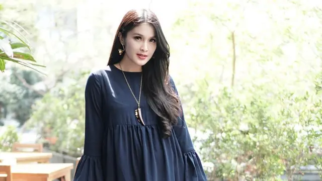 [Bintang] Sandra Dewi