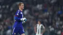 Joe Hart  adalah kiper milik Manchester City yang dipinjamkan ke klub Italia Torino, Joe Hart kemungkinan besar masih akan tetap menjalani masa pinjaman untuk musim 2017-2018. (AFP/Filippo Monteforte)