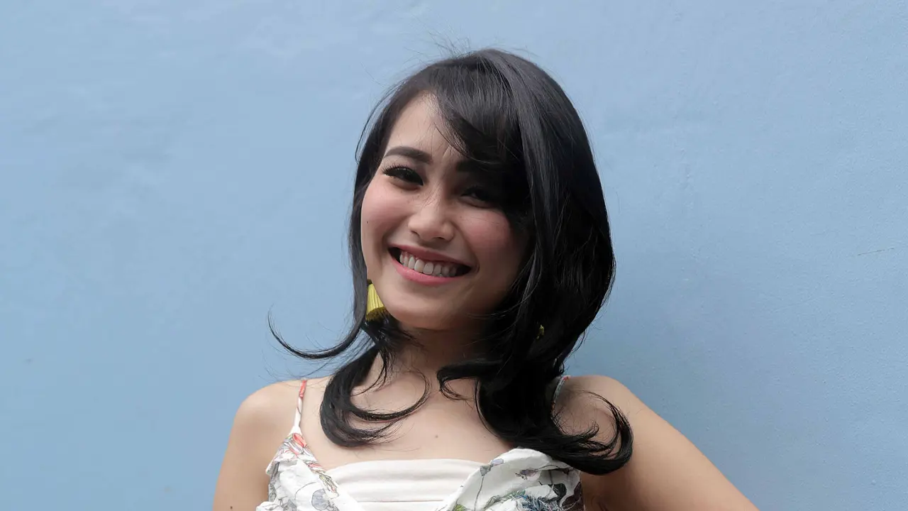 [Bintang] Ayu Ting Ting