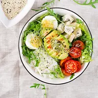 Ilustrasi Salad Credit: freepik.com