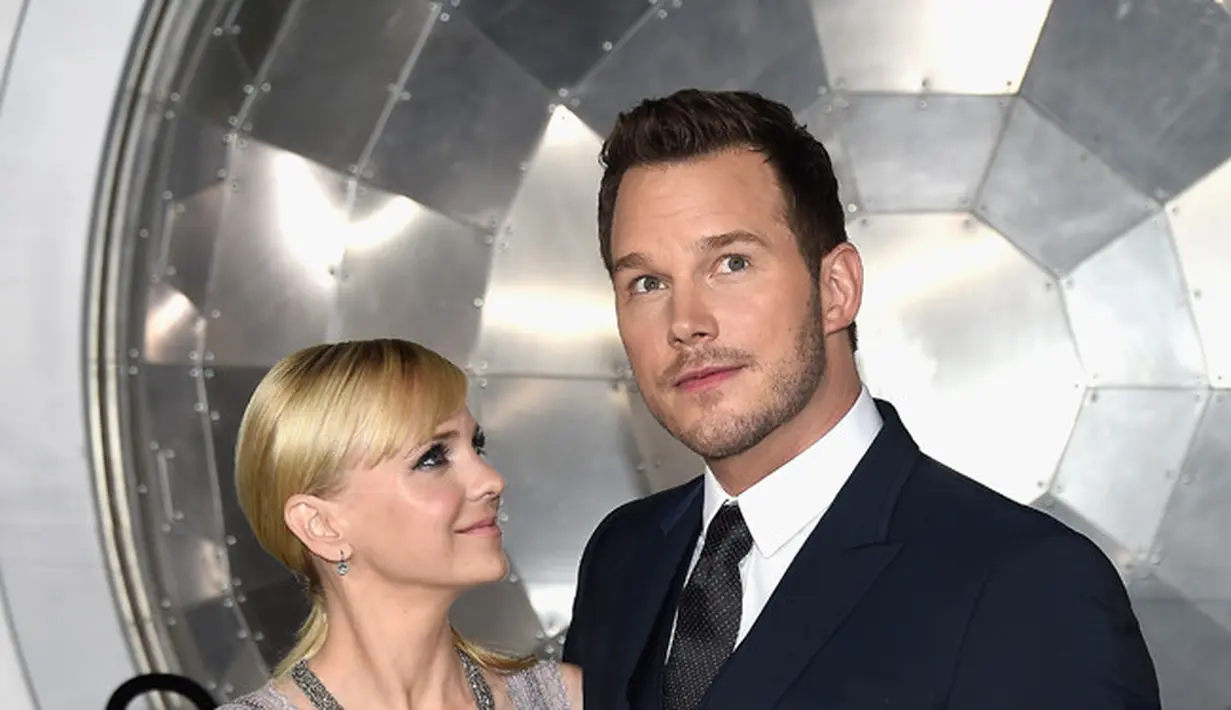 Meskipun sudah mengumumkan perceraiannya secara resmi, Chris dan Anna berjanji akan tetap saling menghargai. Mereka ingin anaknya tumbuh dengan kasih sayang kedua orang tuanya sampai kapanpun. (AFP/Matt Winkelmeyer)