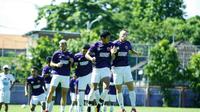 Skuat PSM dalam sesi latihan. (Bola.com/Abdi Satria)