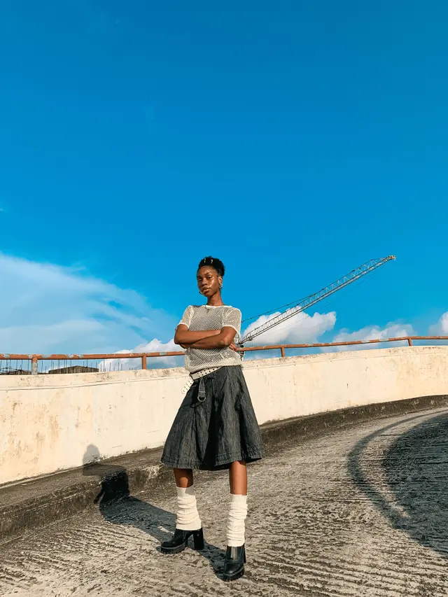 Ilustrasi cargo skirt sebagai tren fashion