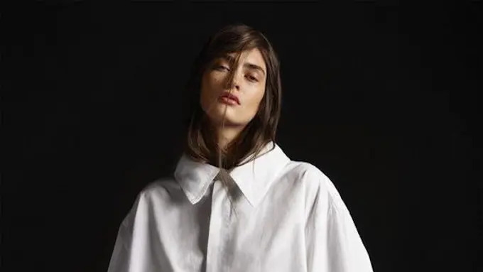 [Bintang] Kemeja putih