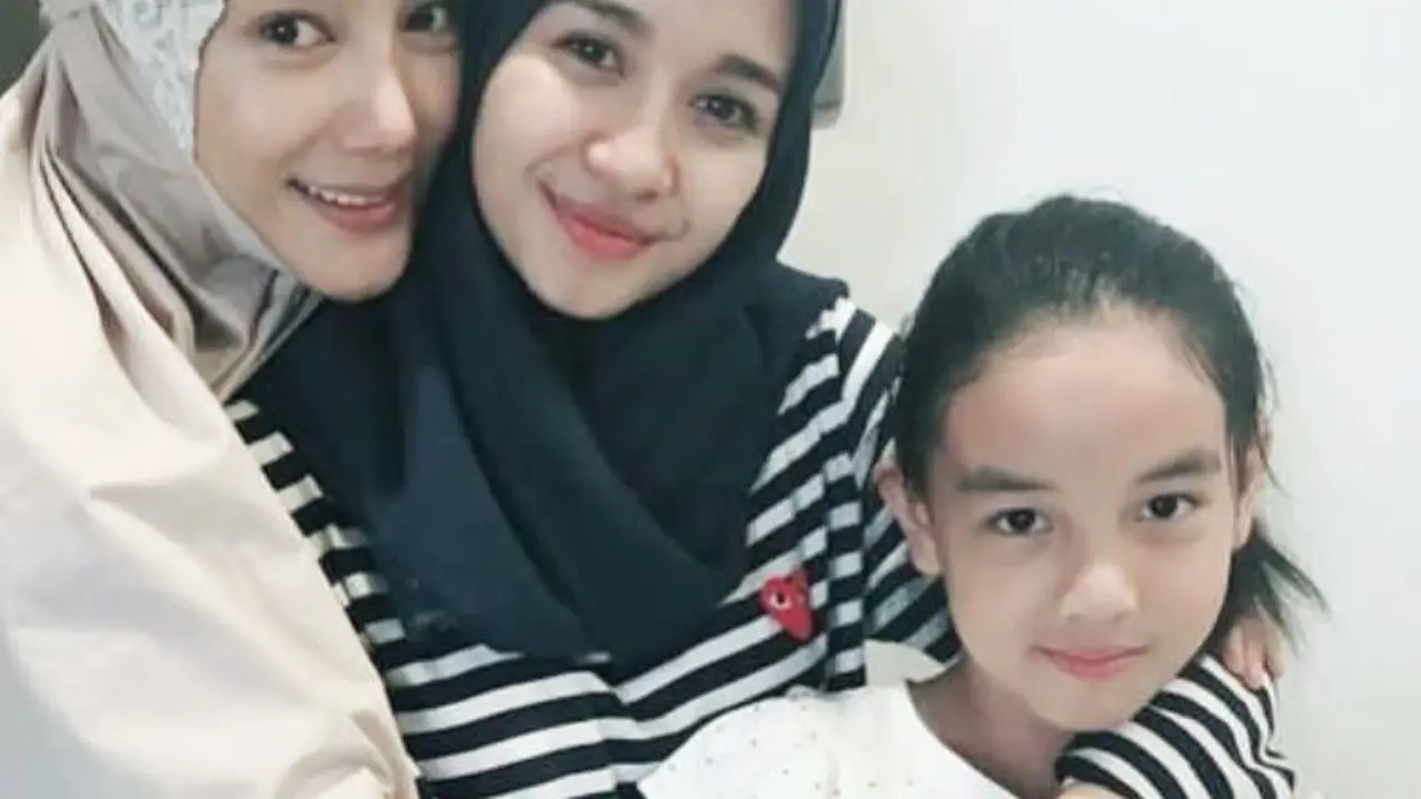 [Bintang] Erra Fazira, Laudya Cynthia Bella, Aleesya