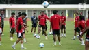 Menu ringan menjadi santapan perdana bagi anak-anak asuh Indra Sjafri dalam latihan perdana kali ini. (Liputan6.com/Helmi Fithriansyah)