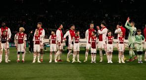 Aksi kiper Timnas Indonesia, Maarten Paes bersama Ajax Amsterdam di musim 2025/2026. (Instagram Maarten Paes)