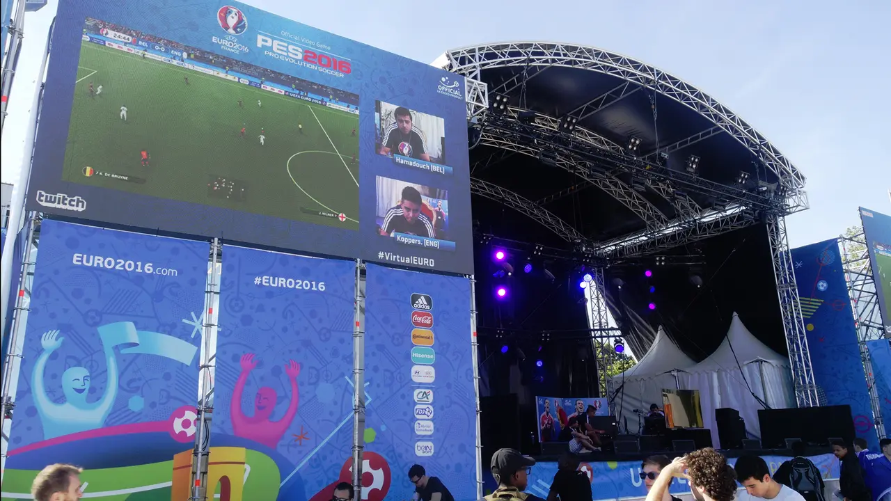 Final PES Fan Zone Paris