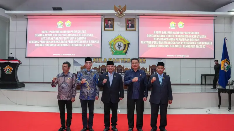 Pj Gubernur Sultra Komjen Pol (Purn) Andap Budhi Revianto menegaskan, komitmen Pemprov Sultra terhadap lima bidang kesejahteraan rakyat (kesra) yang diamanatkan Undang-Undang Dasar Negara Republik Indonesia Tahun 1945.