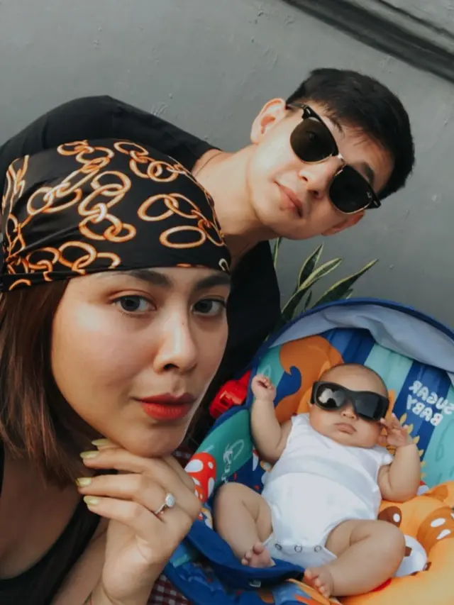 6 Potret Keluarga Kecil Marcell Darwin dan Nabila Faisal, Penuh Kehangatan
