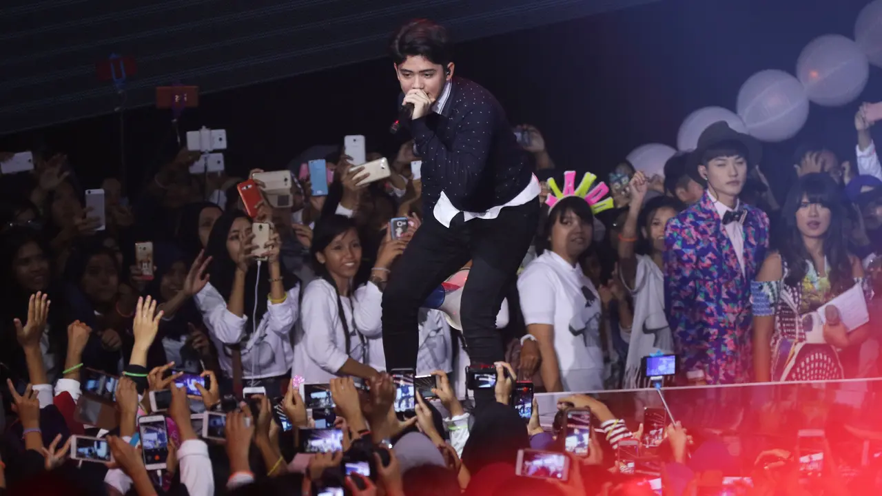Aliando