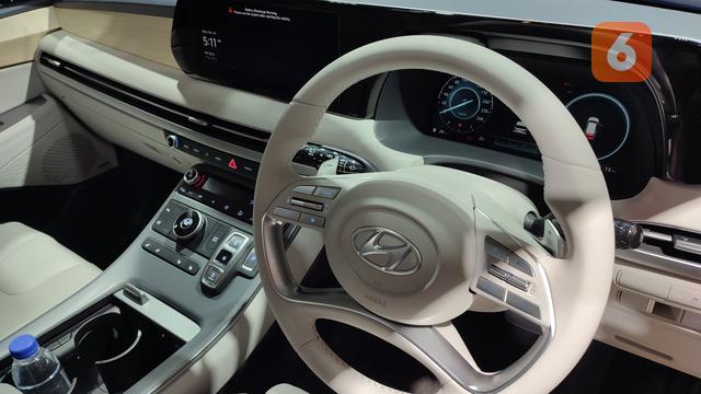 Interior Mewah yang Kaya akan fitur