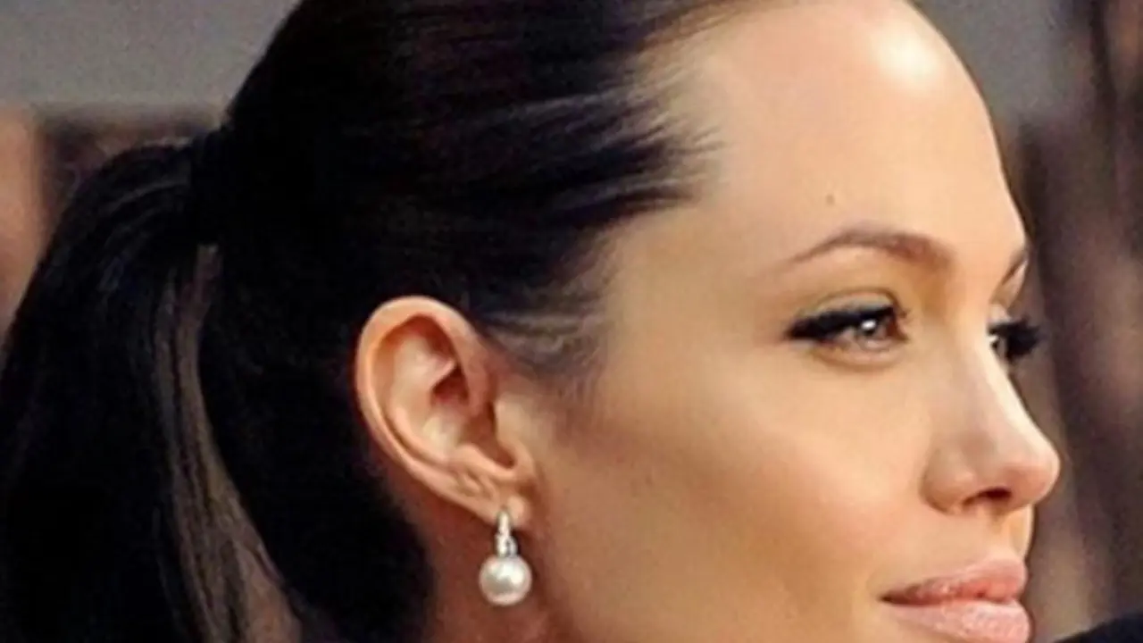 [Bintang] Angelina Jolie