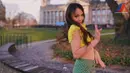 Wanita yang dikenal dengan gaya ceplas-ceplosnya ini baru saja merilis single berjudul No Comment. Bunda Corla bekerja sama dengan label Sani Music Indonesia. [YouTube Sani Music Indonesia]